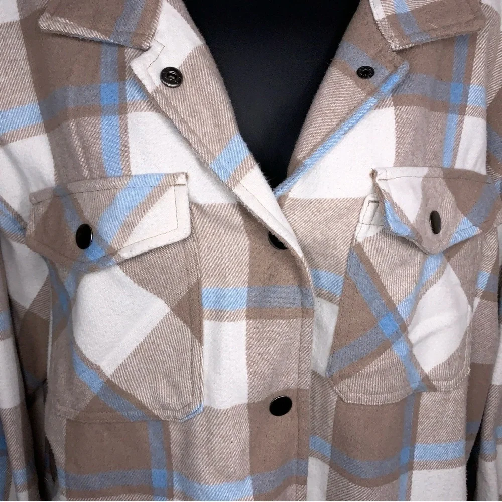 Medium HFX Flannel Shirt Jacket Snap Button Closure Beige Blue Plaid Wool Blend